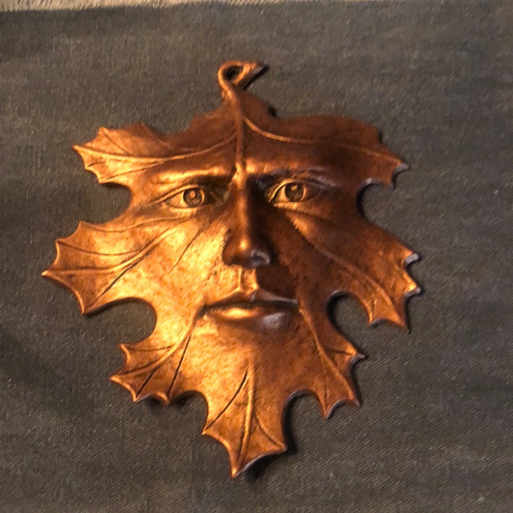 DECORATIVE WALL HANGING 8.5x10”.
